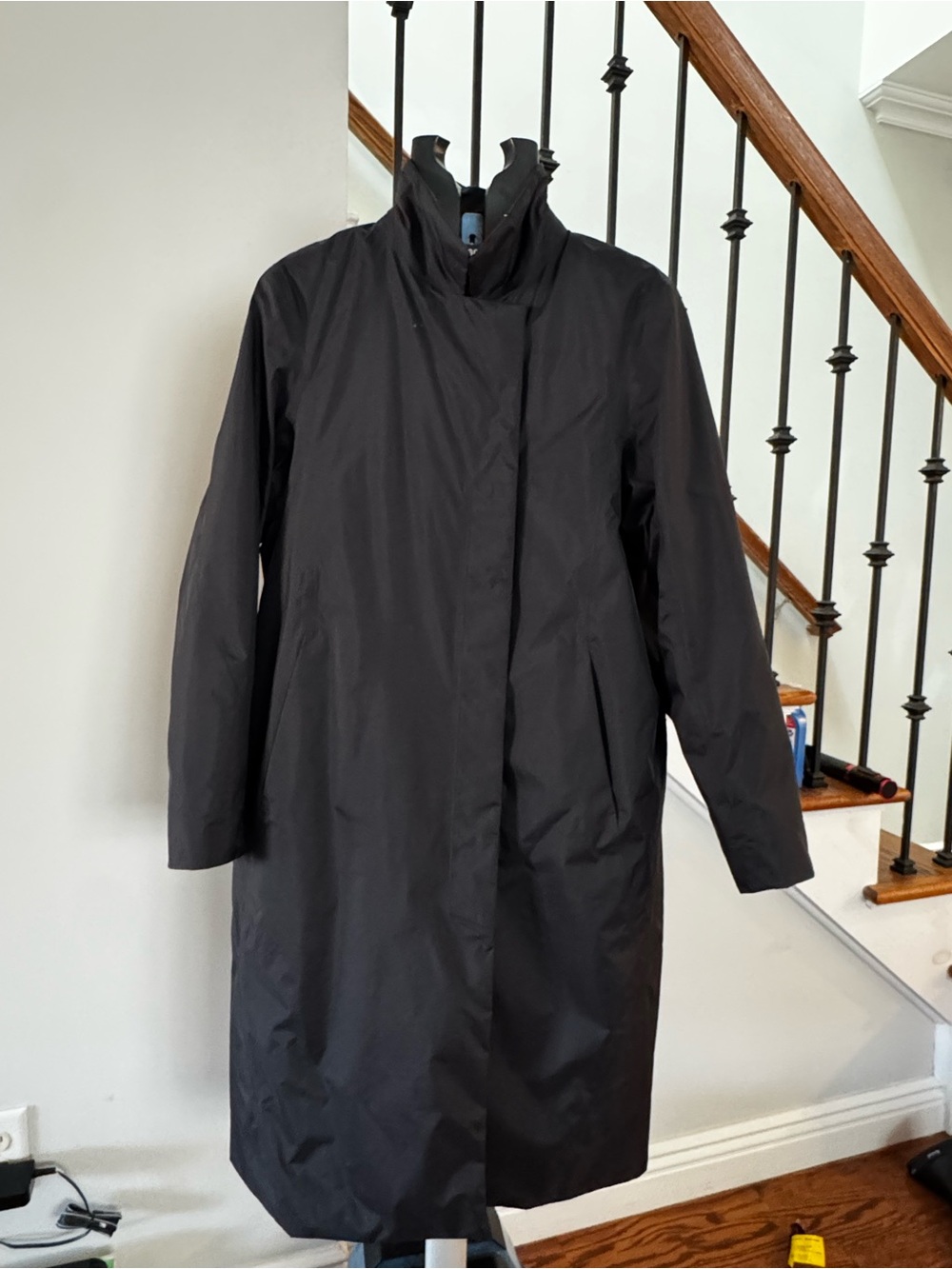 Arcteryx Entasis Insulated Mac Coat Women's Size M - Picture 4 of 14